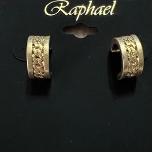 3/$18 Raphael Gold-Tone Textured Women's Earrings Lot 3037